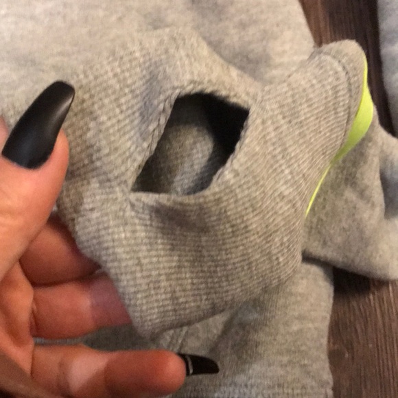 Victoria secret sport pullover - Picture 5 of 8